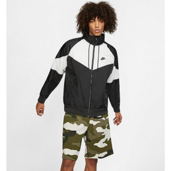 nike sportswear windrunner hooded jacket